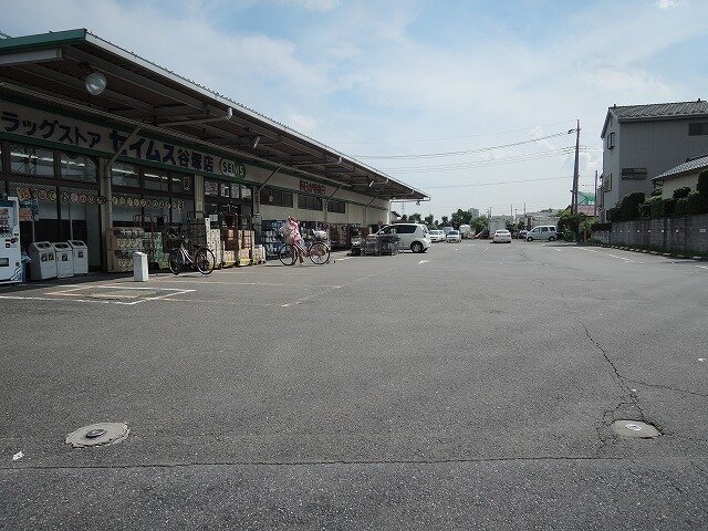 前面ヤード　駐車場