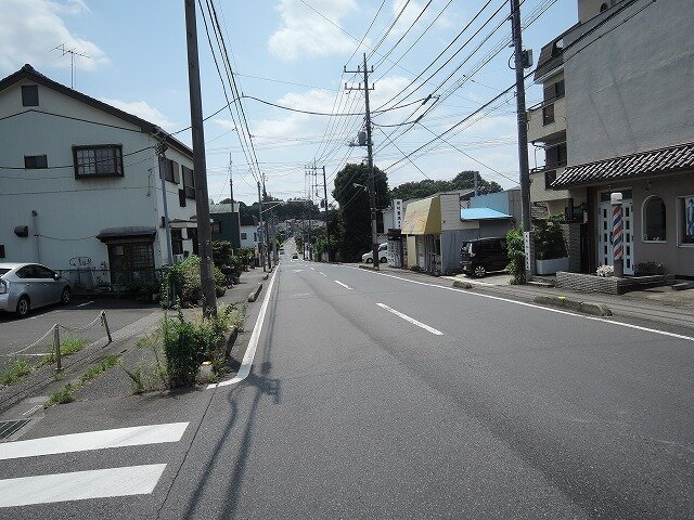 西側道路　峯八幡坂通り
