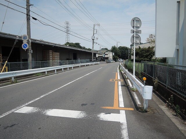 前面道路　南側