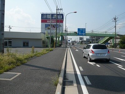 国道17号三ツ木交差点付近