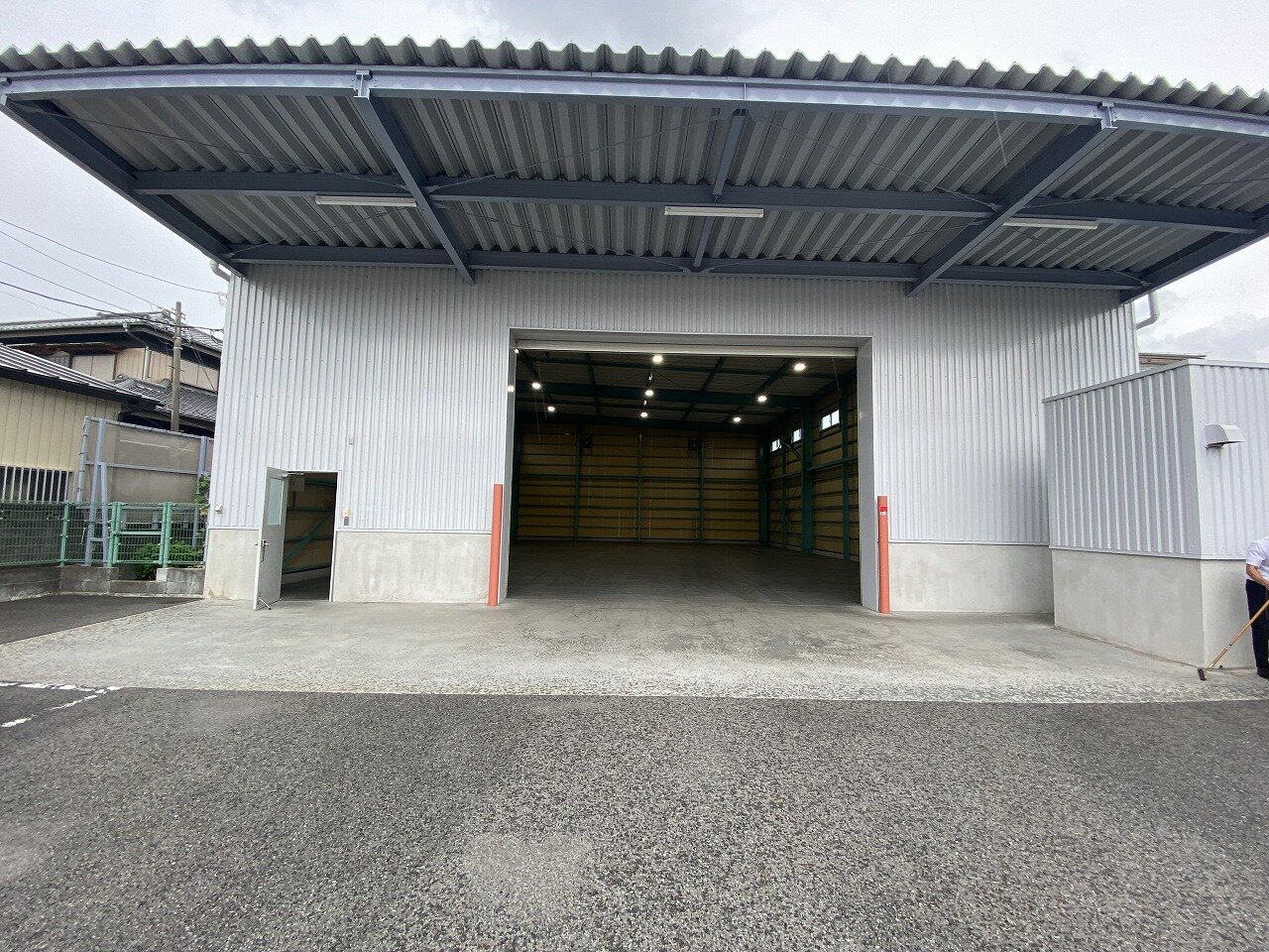 倉庫正面